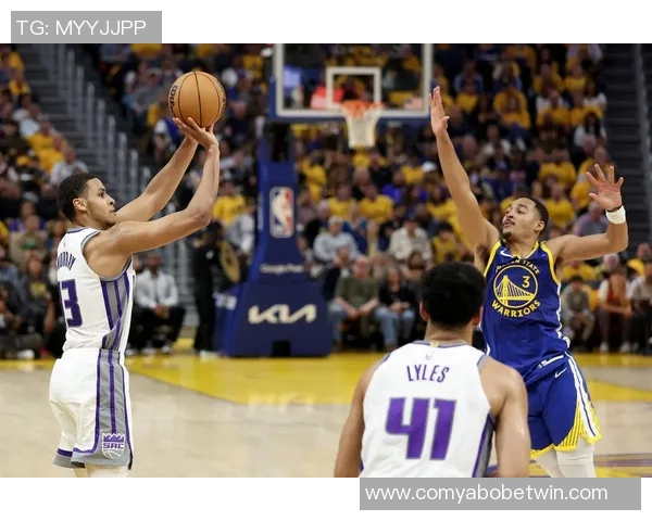 普尔替补出战26分钟高效表现14中7砍下26分3篮板助球队逆转胜利 普尔替补出战26分钟高效表现14中7砍下26分3篮板助球队逆转胜利