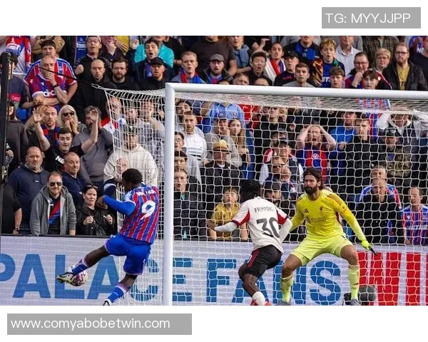 曼联高层青睐格拉斯纳3中卫战术或成新选择 曼联高层青睐格拉斯纳3中卫战术或成新选择