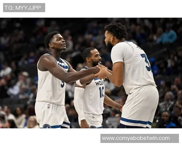 爱德华兹第三节狂轰21分全场最高35分助球队取得胜利表现惊艳 爱德华兹第三节狂轰21分全场最高35分助球队取得胜利表现惊艳