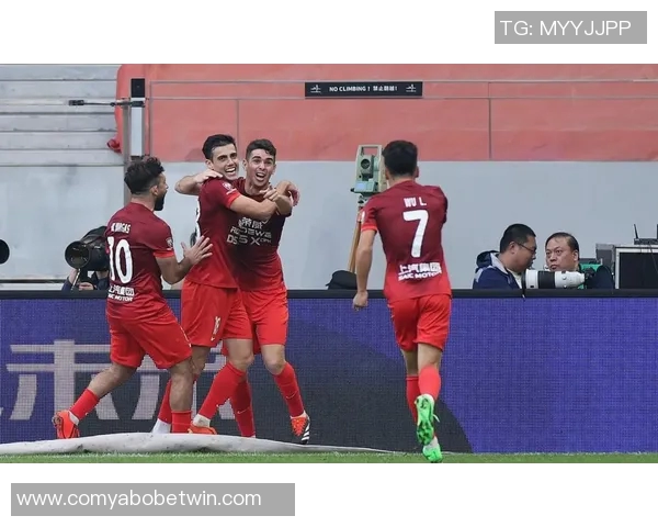 留力联赛中超前两强海港蓉城亚冠轮换失利射正次数仅为两次